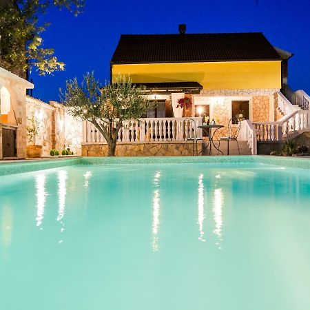 Holiday Home Iva With Pool Sukošan 外观 照片