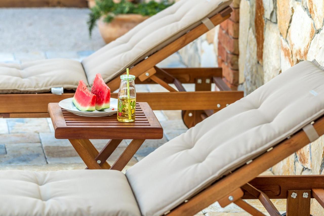 Holiday Home Iva With Pool Sukošan 外观 照片