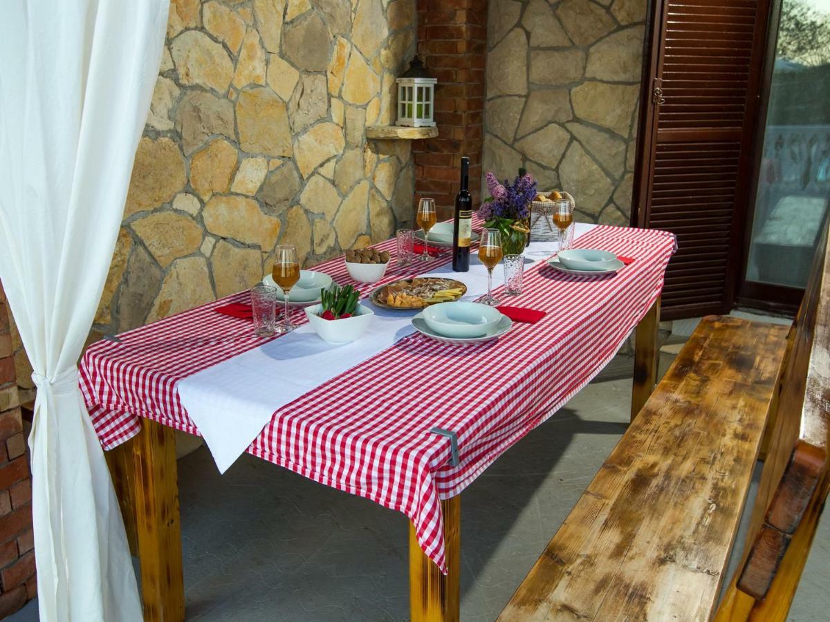Holiday Home Iva With Pool Sukošan 外观 照片