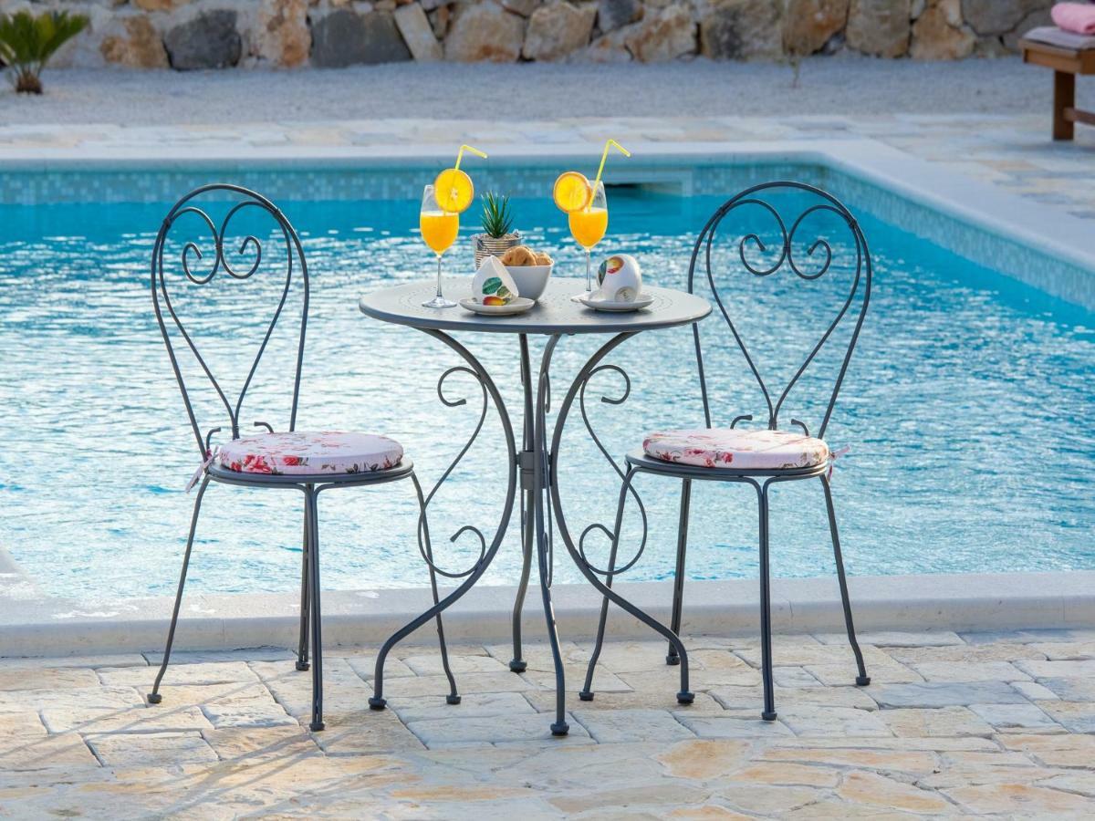 Holiday Home Iva With Pool Sukošan 外观 照片