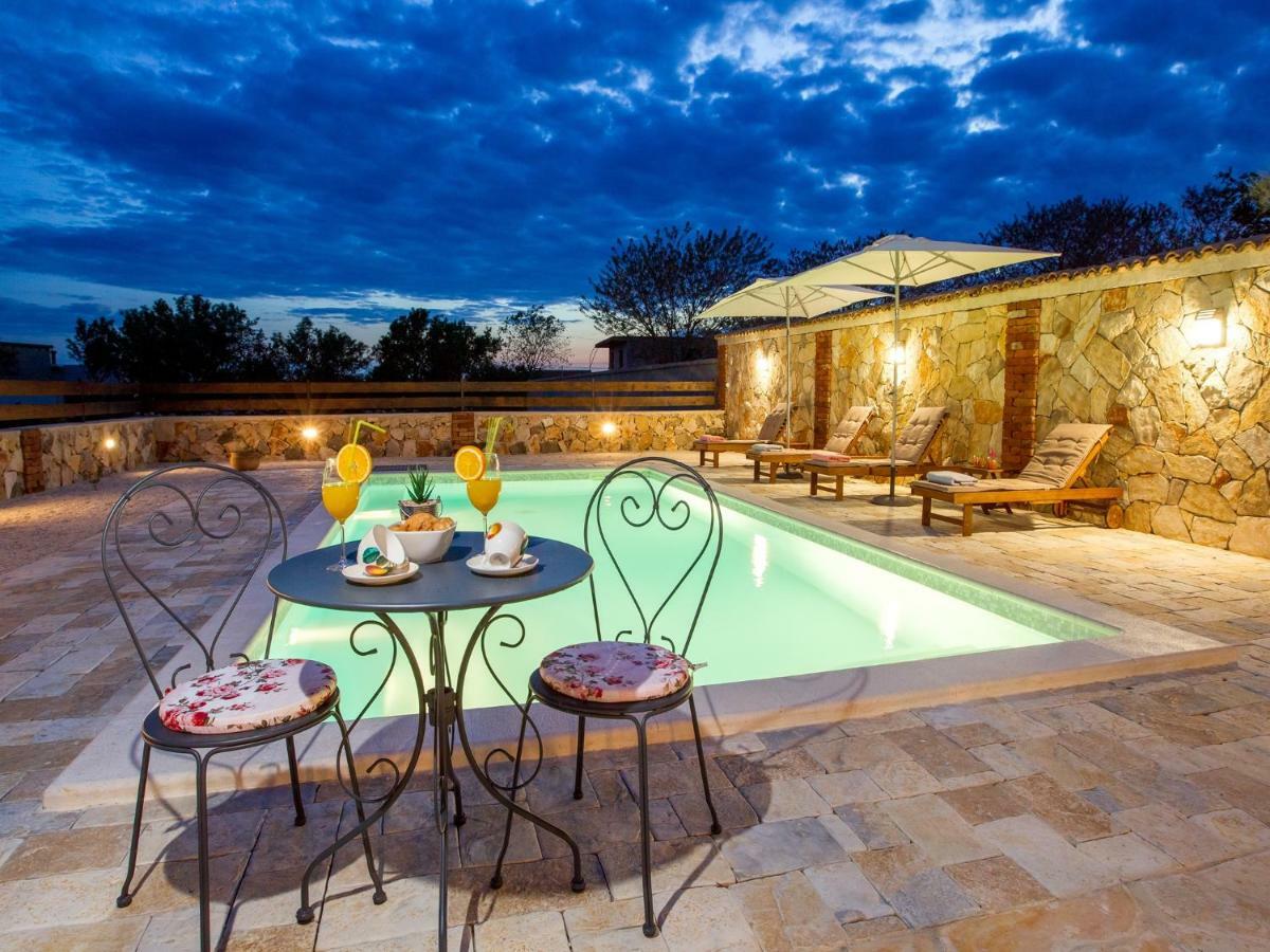 Holiday Home Iva With Pool Sukošan 外观 照片