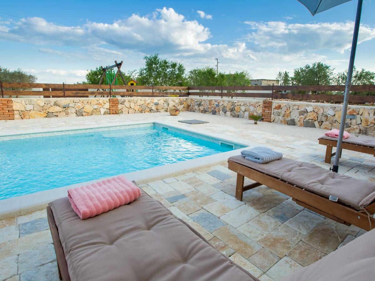 Holiday Home Iva With Pool Sukošan 外观 照片