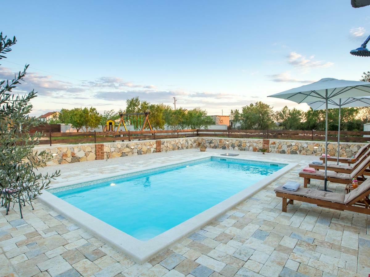 Holiday Home Iva With Pool Sukošan 外观 照片