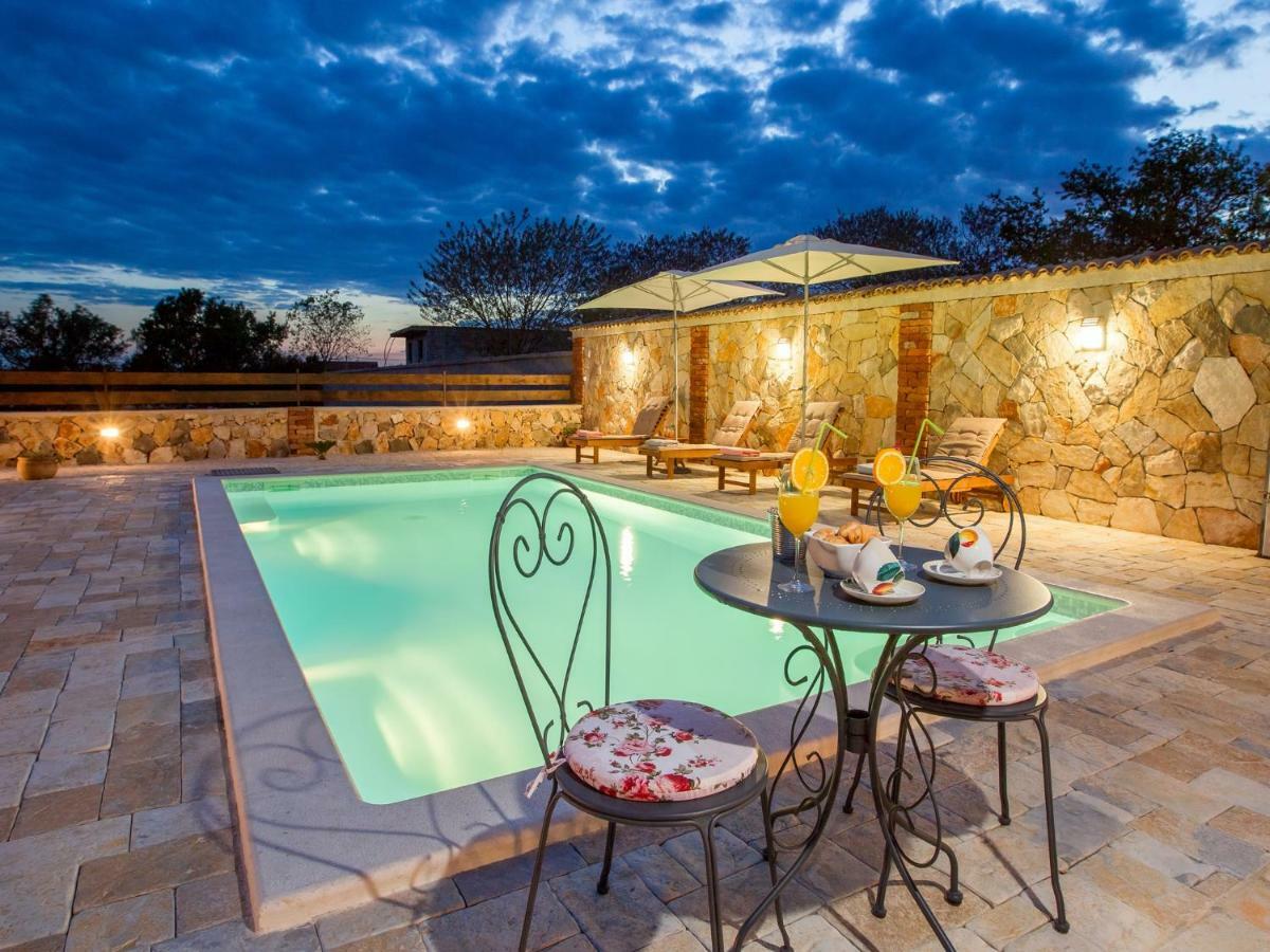 Holiday Home Iva With Pool Sukošan 外观 照片